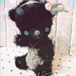 *fleur*
pupiちゃんサイズ
#くろくま ちゃんだけど、お花が大好きなおんなのこ❤️
お花のエプロンとネックレスがお気に入り